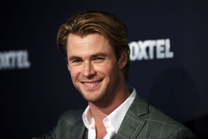 Een lifter in Australië kreeg dit weekend hulp van Chris Hemsworth. De jongen werd door de Thor-acteur per helikopter naar zijn plaats van bestemming gebracht.