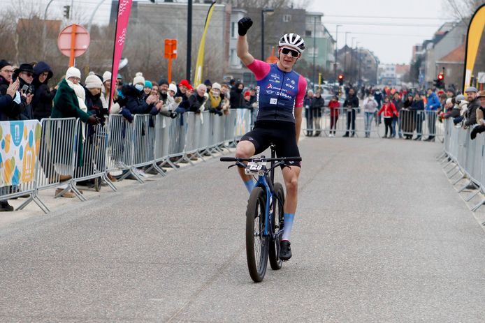 Met voorsprong zette Jasper Dejaegher de Coast Race van Westende-Middelkerke op zijn naam.