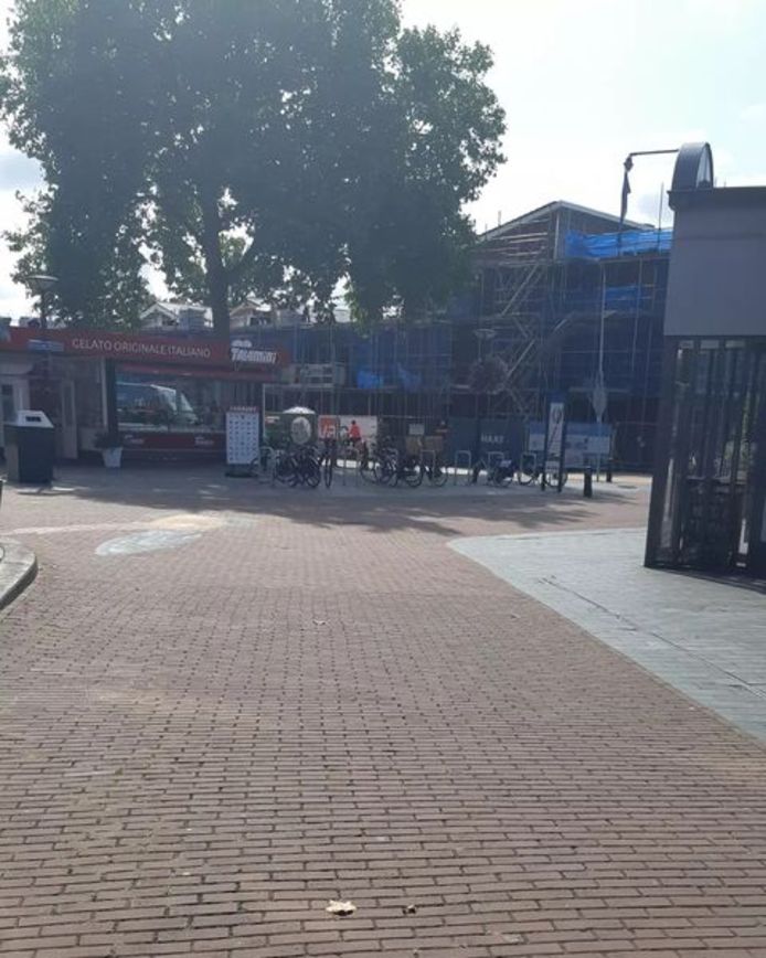 Op de Nieuwe Markt vond zondagavond een mishandeling plaats. De politie is op zoek naar getuigen.