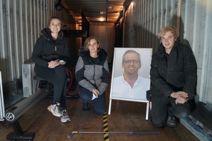 Het gezin van wijlen Karl Vermeulen organiseerde twee weekends op rij een Container Cup in Staden, om aandacht te vragen en geld in het laatje te brengen voor de strijd tegen darmkanker. In die opzet zijn ze zeker geslaagd.