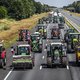 Hard ingrijpen tegen boeren die Schiphol willen blokkeren: trekkers worden van A4 geweerd