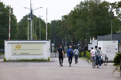 Nieuwe vergunning voor azc in Budel: gebruik kazerne tot 2039 verlengd