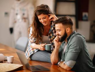 Oogje op een collega terwijl je al een relatie hebt? ‘Heeft vaak meer met jezelf te maken’