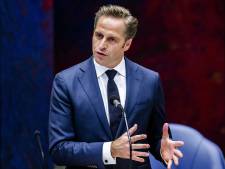 De Jonge wil vasthouden aan anderhalve meter: ‘Behoorlijk wat mensen met nog maar 1 prik’