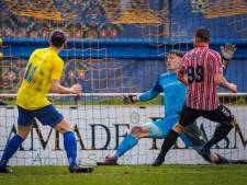 Urk wint in Staphorst een typische 1-1 wedstrijd: ‘Op dit moment zijn dat heerlijke punten’