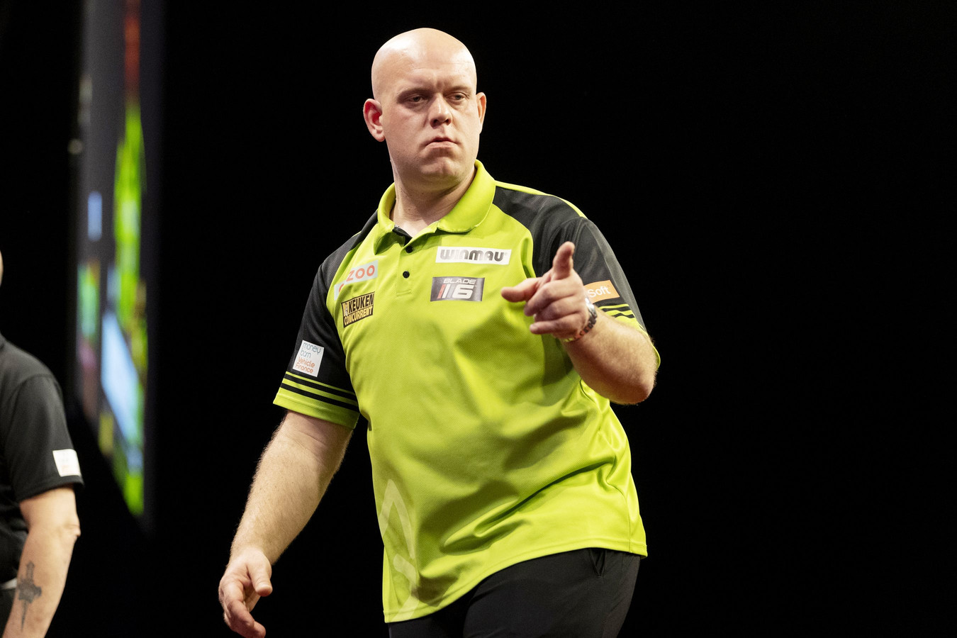 Michael van Gerwen trekt goede vorm door en begint overtuigend aan