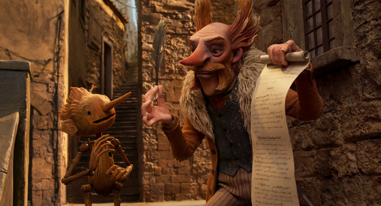 Guillermo del Toro's Pinocchio - FILM (USA-2022) - Guillermo del Toro, Mark Gustafson - Caption: Pinocchio (voiced by Gregory Mann), Count Volpe (voiced by Christoph Waltz) Beeld Netflix