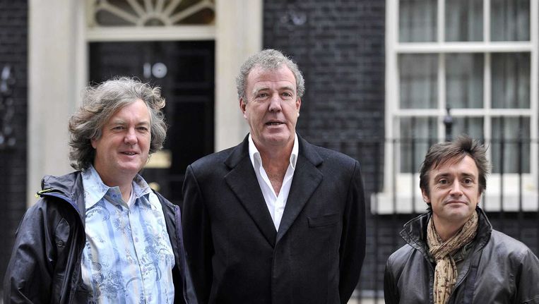 (VLNR) James May, Jeremy Clarkson en Richard Hammond. De drie voormalige presentatoren van het populaire Britse autoprogramma Top Gear gaan samen een autoshow maken voor de tv-afdeling van internetgigant Amazon. Beeld epa