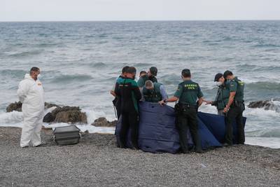 Le corps d'un migrant repêché par la police à Ceuta