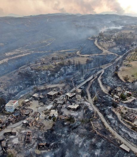 Trois morts dans un feu de forêt près d’un site touristique en Turquie