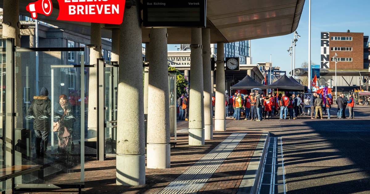 Reacties op kritiek mbo ov-staking: staken omdat ze ook volwaardig salaris willen' | Opinie AD.nl