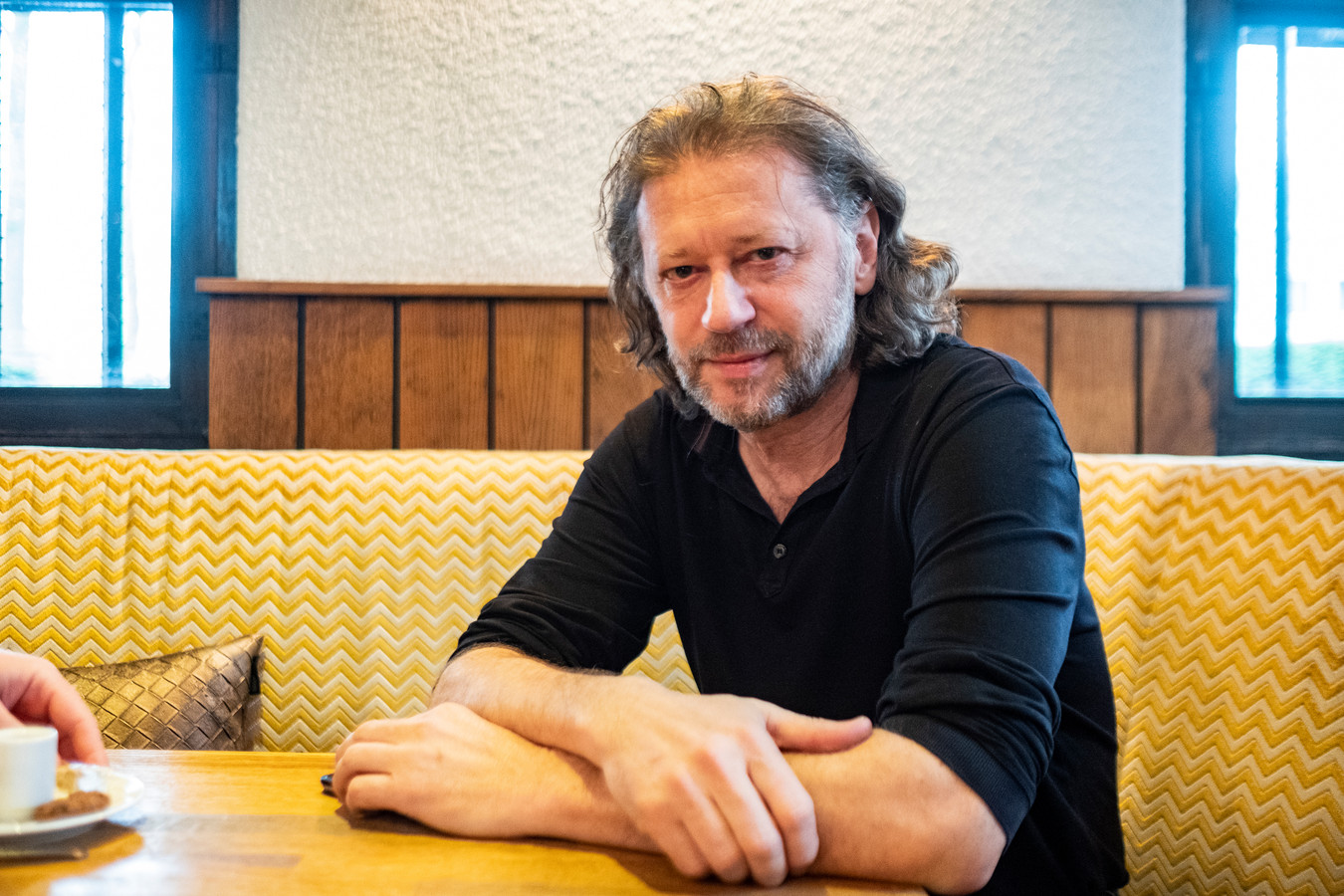 Musicalacteur Hans Peter Janssens duikt weer op in twee mooie projecten ...