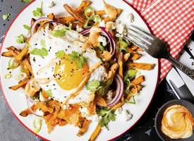 Zoete-aardappelfriet met kimchi