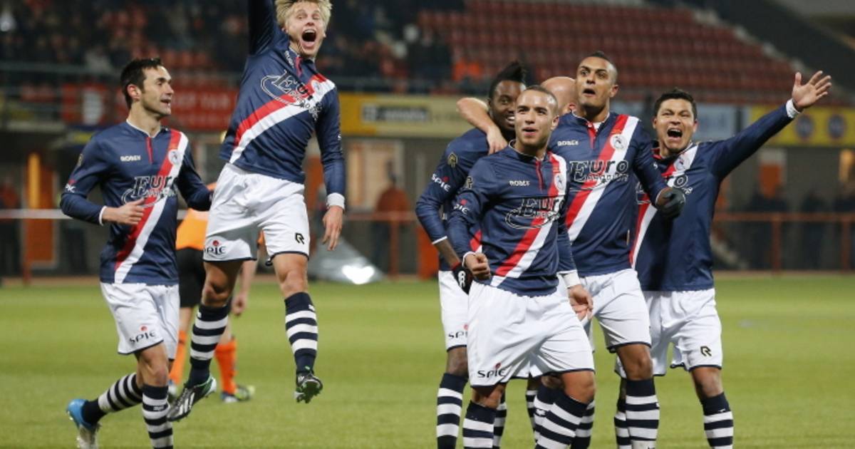 Koploper Sparta blijft winnen Voetbal gelderlander.nl