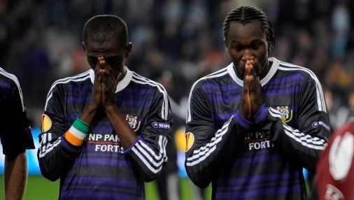 Roger Lukaku Notre Romelu Prie De 10 A 15 Fois Par Jour Home 7sur7 Be