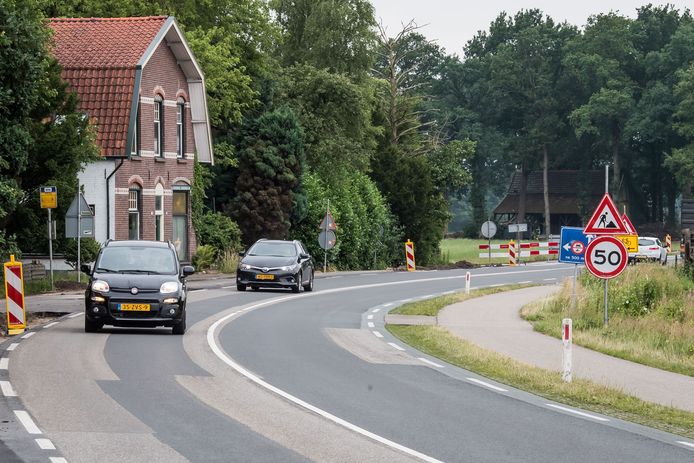 De provincie Overijssel neemt de N738 (Deurningerstraat) op de schop