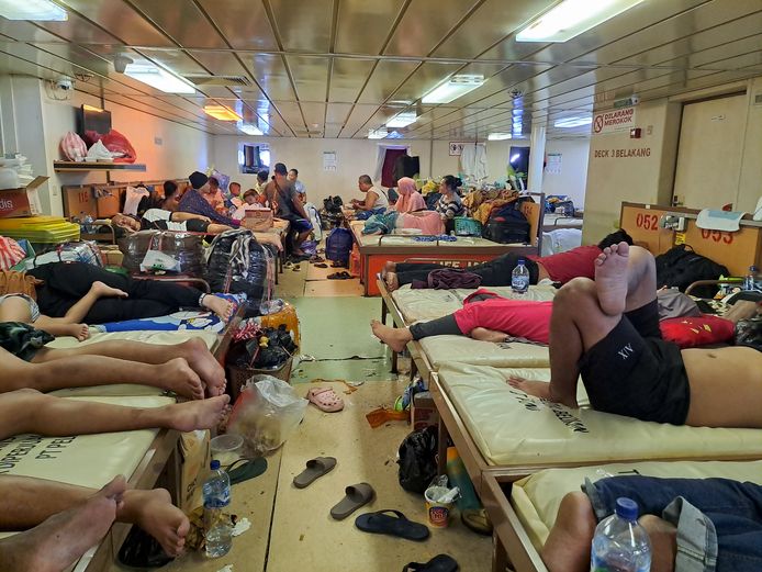 Il climatologo Gianluca Grimalda ha preso una barca di terza classe per raggiungere l'isola indonesiana di Giava.