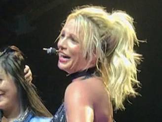 Ook zij vindt het hilarisch: dit roepen concertgangers nu overal naar Britney Spears