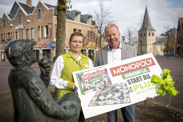 Jan ter Steege bedacht de Monopoly Denekamp. Geen straten in Amsterdam, maar straten uit Denekamp