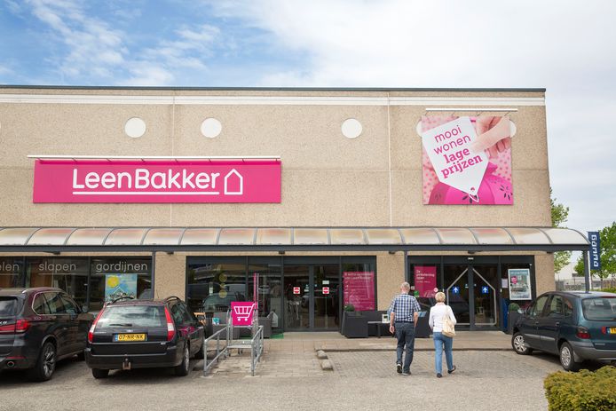 Savant abortus Sijpelen Blokker verkoopt Leen Bakker om eigen winkels te redden | Economie | AD.nl