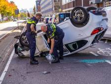Dronken bestuurder opgepakt na ongeval in Eindhoven, ruim 15 automobilisten beboet voor maken foto’s