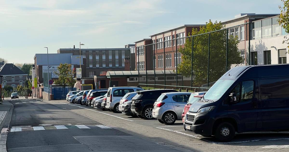 20-tal parkeerplaatsen minder bij heraanleg Kloosterstraat | Erpe-Mere ...