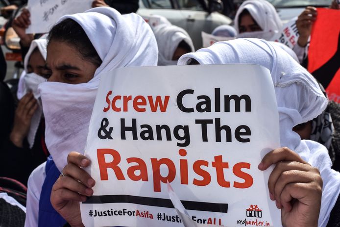 Een demonstratie in India na de verkrachting en moord van Asifa Bano (8).