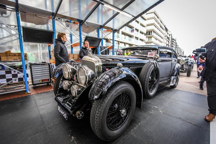 IN BEELD. Oldtimers veroveren Knokke tijdens eerste dag Zoute Grand