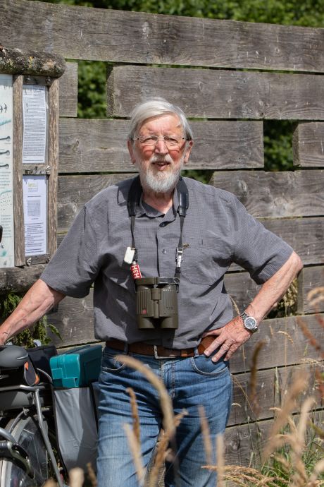 Wim (79) leeft voor het fotograferen van vogels en krijgt nu een bijzondere onderscheiding