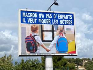 “Macron n’a pas d’enfants, il veut piquer les nôtres”: l’afficheur Michel-Ange Flori crée à nouveau la polémique