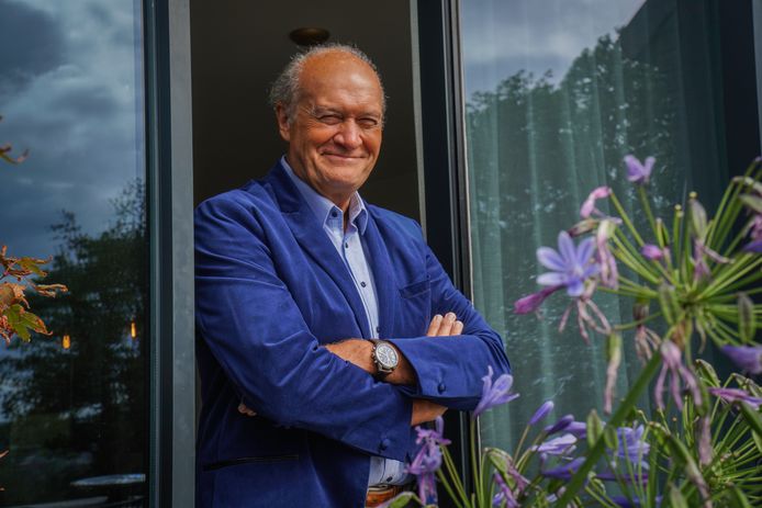 Jacques Vermeire opent het nieuwe seizoen van 'Het Huis'.