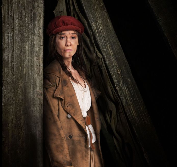 Flemish actress Ianthe Tavernier takes on the role of Eponine.