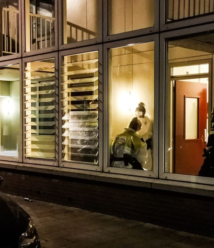 Onderzoek aan de Lange Wantijkade.