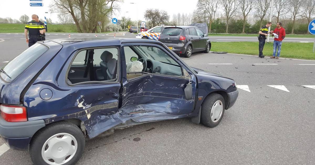 Hoogbejaarde bestuurster gewond bij ongeval Brummen.