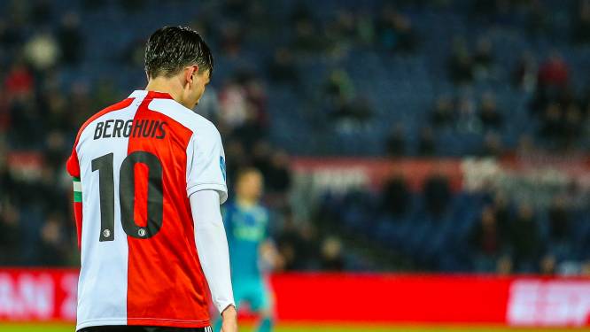 Feyenoord geeft nog één knipoog naar Berghuis: rugnummer vergeven via WhatsApp