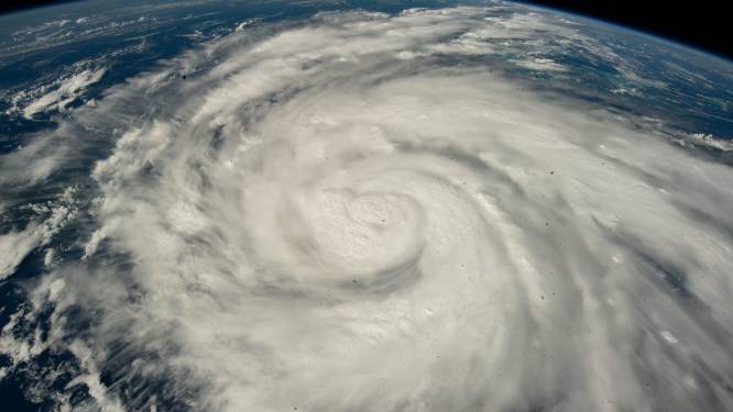 Ian rétrogradé en tempête tropicale, des millions d'Américains privés d’électricité