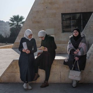 Femeile din Siria își țin inima strânsă: “Situația drepturilor noastre nu arată bine   