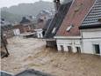 Vijftien huizen ingestort in Pepinster, inwoners zitten op dak te wachten op hulp: “Water tot vier meter hoog gestegen”