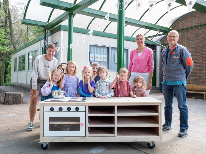 Kleuterschool ‘t Kriekje krijgt nieuwe buitenkeuken van VTI Lier 