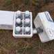 Hardloper vindt potten arsenicum langs de weg in Nederland
