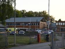 Steekincident bij asielzoekerscentrum in Almelo, drie personen aangehouden