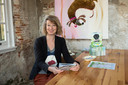 Monique van den Hout, illustrator en schrijfster van het prentenboek Charlie.