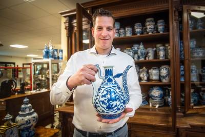 105.000 euro voor Chinees kannetje: Twents Veilinghuis boekt record met 18de-eeuws erfstuk