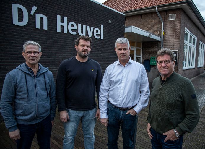 De bestuursleden van D'n Heuvel in Gerwen.