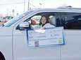 Echtgenote van slachtoffer Amerikaanse shutdown wint SUV én 100.000 dollar met lotto