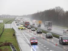 A73 zorgt woensdag voor grote vertraging; twee ongelukken en een defecte vrachtwagen