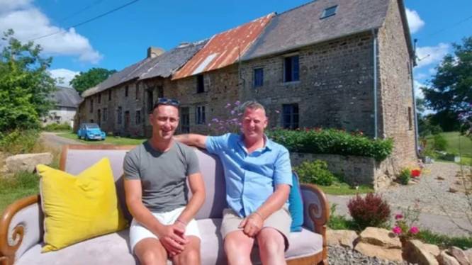 Brits koppel koopt Frans dorpje voor spotprijs van 14.000 euro: “Een huis in Engeland was te duur” 