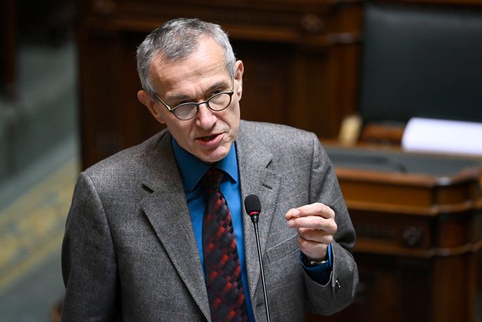 Le ministre de la Santé publique Frank Vandenbroucke à la Chambre.