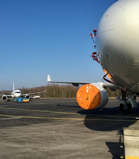 Twee gloednieuwe vliegtuigen op Twente Airport: ‘Dit levert geld op’