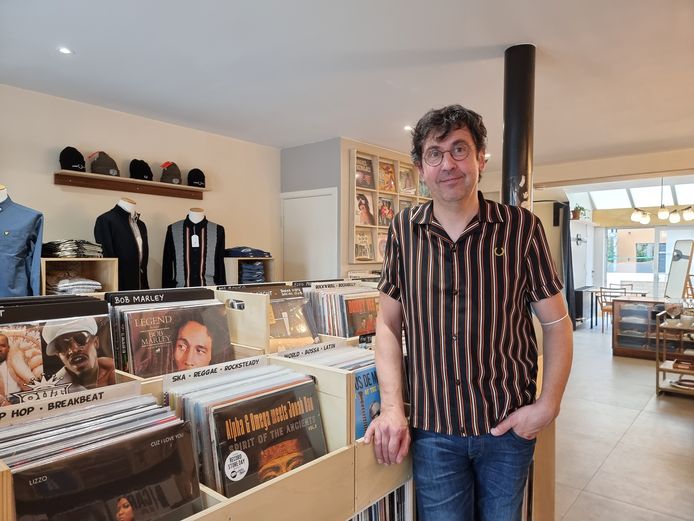 My Generation is de nieuwe platenwinkel van Steven De Cort op de Bergensesteenweg in Halle.